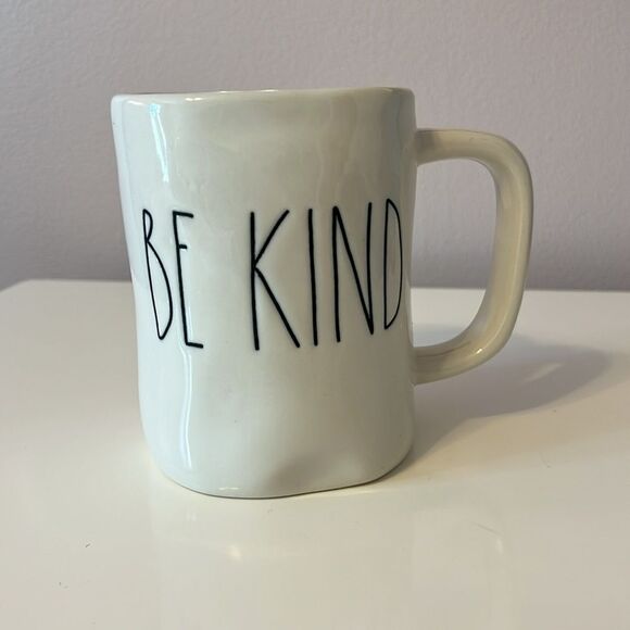 Rae Dunn Artisan Collection by Magenta “Be Kind” Coffee Mug - Picture 1 of 5